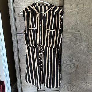 suzy shier size L pocket dress